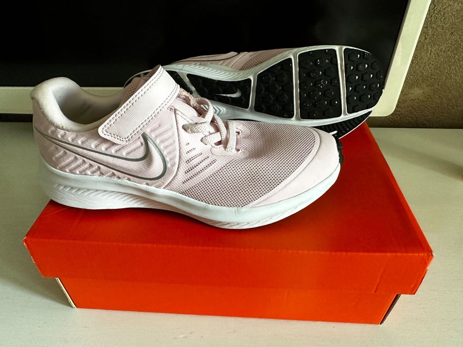 Маратонки Nike момиче