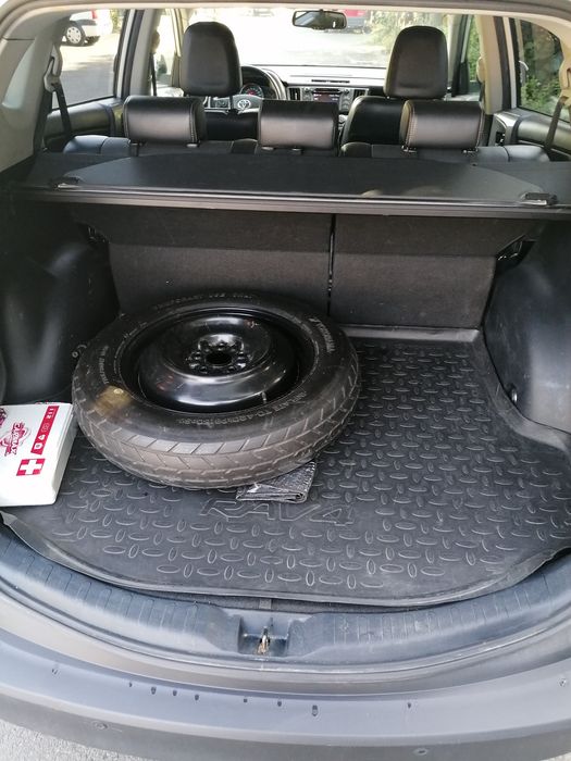 Vând toyota rav 4