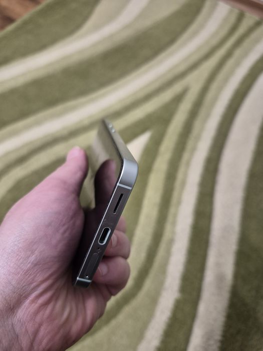 Samsung Galaxy S25 12 / 128GB