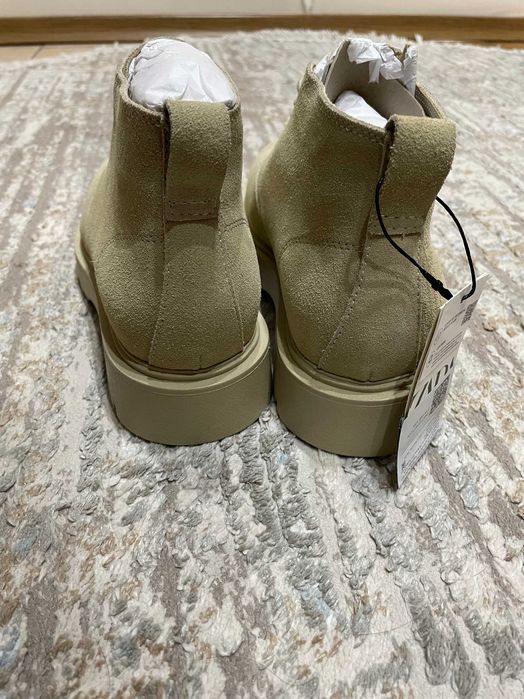 Новые кожаные ботинки Zara