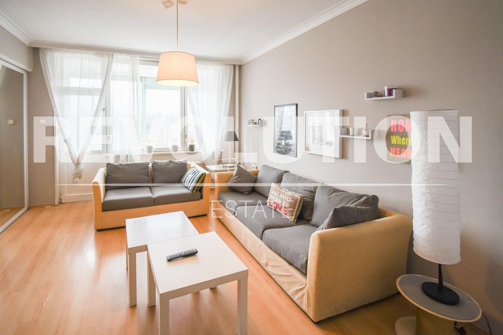 Дава се под наем Тристаен апартамент в София, Иван Вазов - 105 кв.м за 997.05 € - Снимка #1