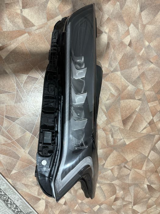 Продам левую фару на KIA K5