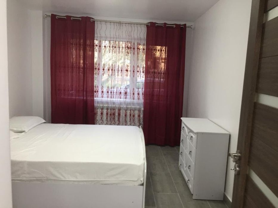 Închiriez apartament zona Unirii