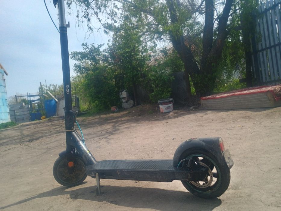 Vând trotinetă electrică de piese