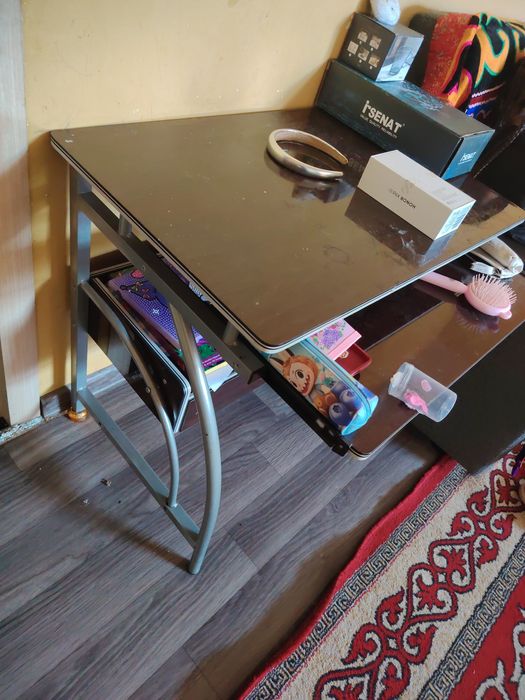 Продам Компьютерный стол