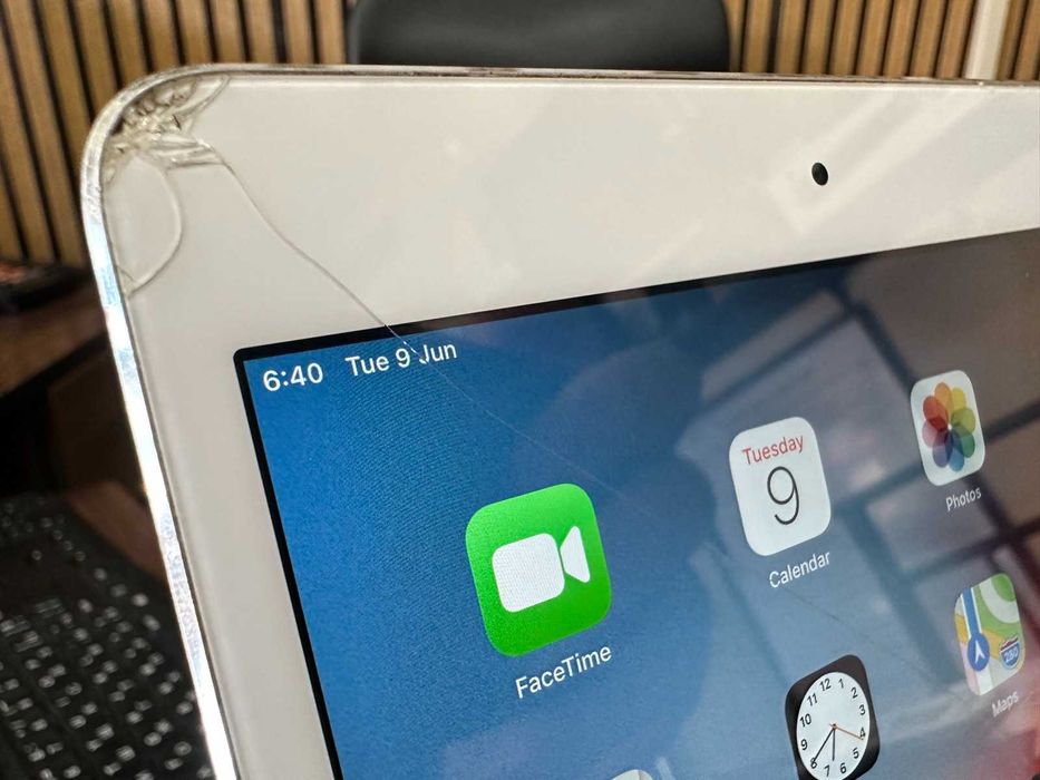 Продавам iPad mini 2 32GB