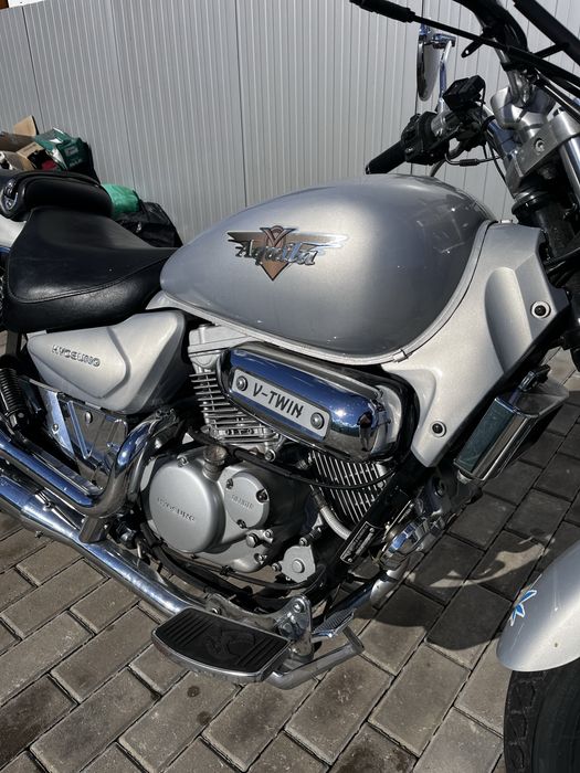 Wunderschne Hyosung 125 Chopper Ebenbildnull