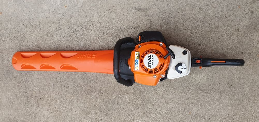 Foarfeca de tuns gard viu stihl HS 82r.