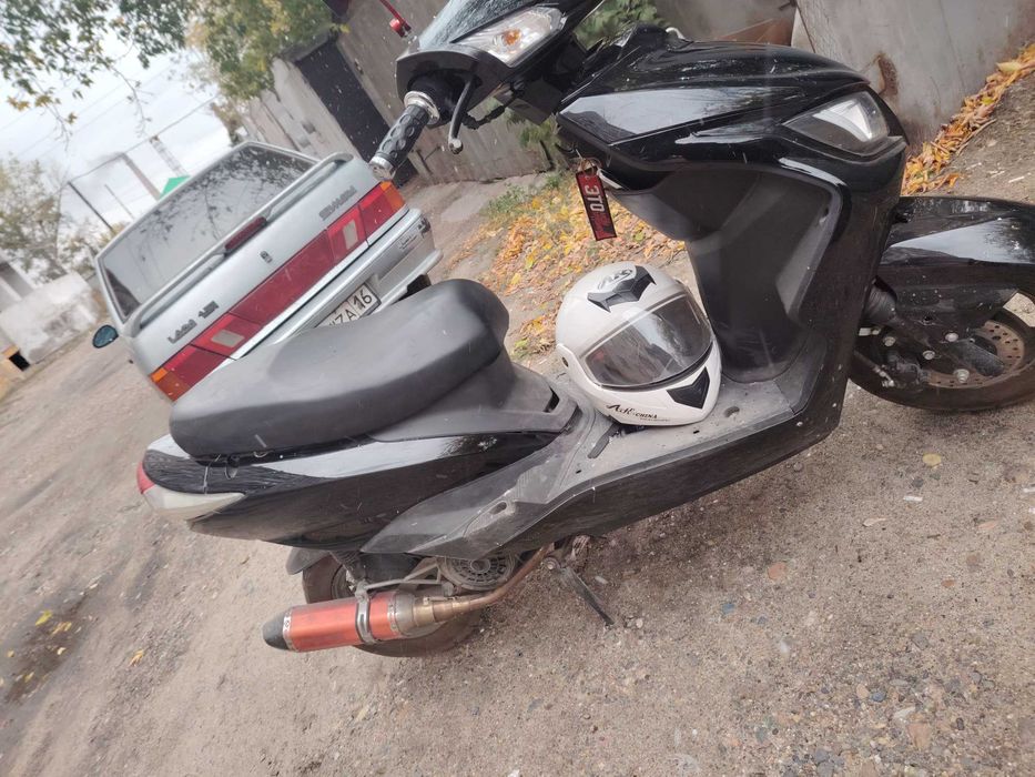 Продам скутер М8 срочно