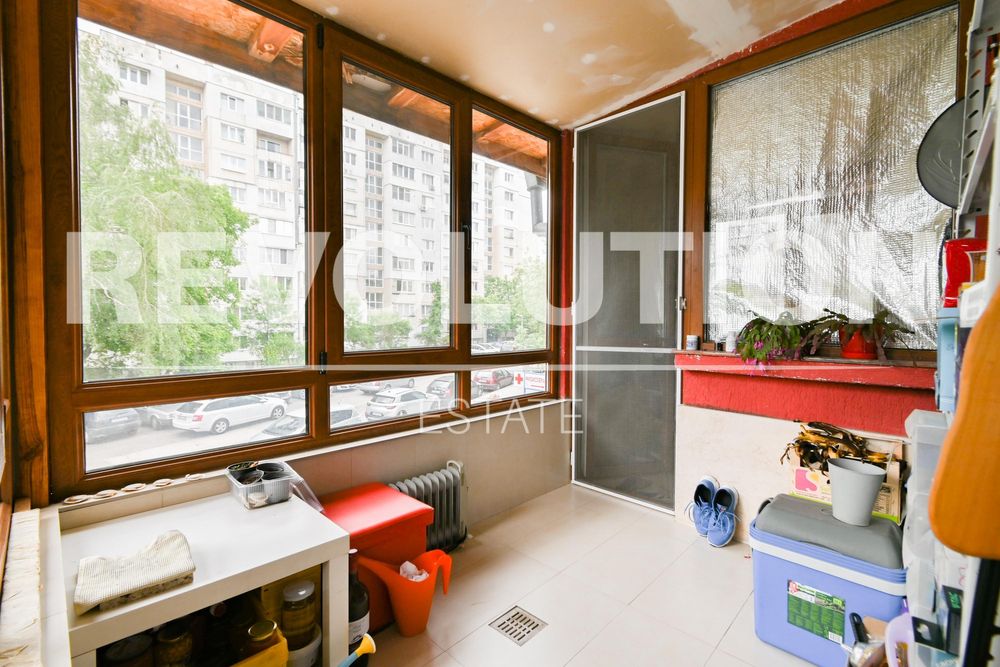 Продава се Тристаен апартамент в София, Младост 4 - 120 кв.м за 2500 €/кв.м - Снимка #13