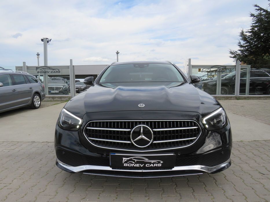 Mercedes-Benz E300DE 4x4 Hybrid 2022