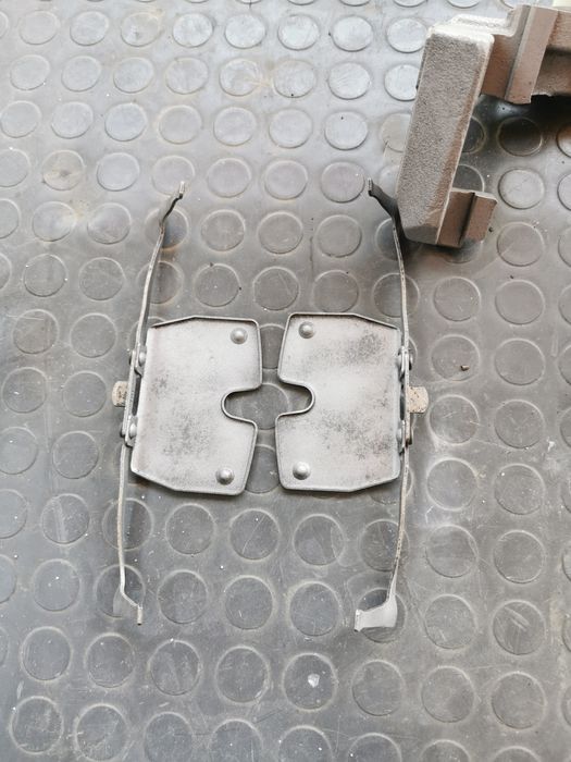 Предни спирачни апарати с дискове от BMW F10 F11 M50D 550D