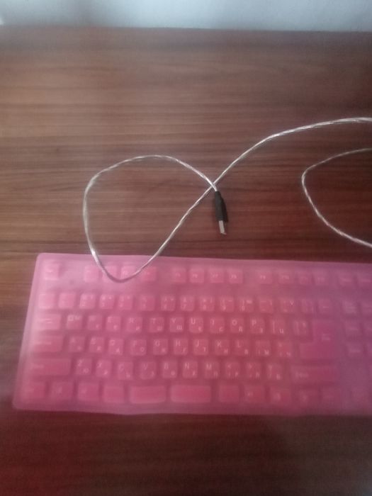 Розова клавиатура