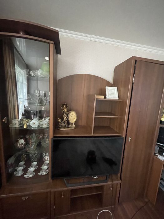 Продам стенку очень срочно в хорошем состояний