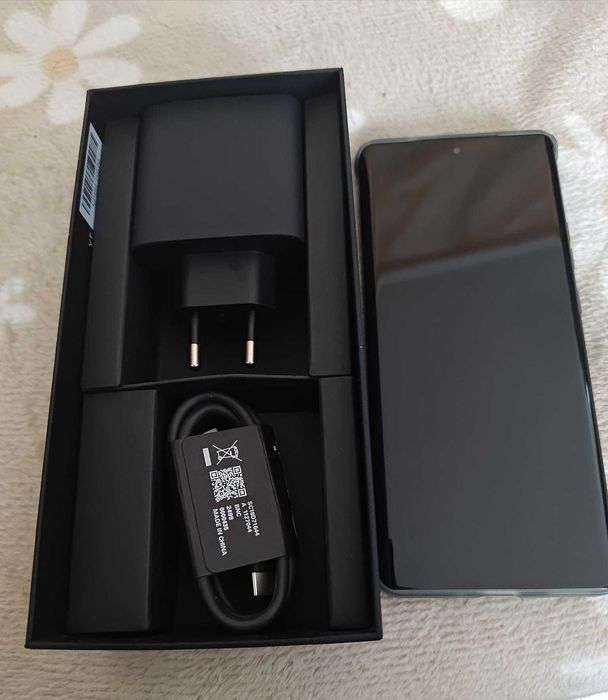 motorola edge 50 ultra ca NOU