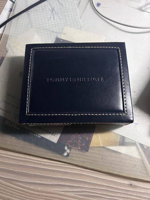Ориганальный кощелек Tommy Hilfiger