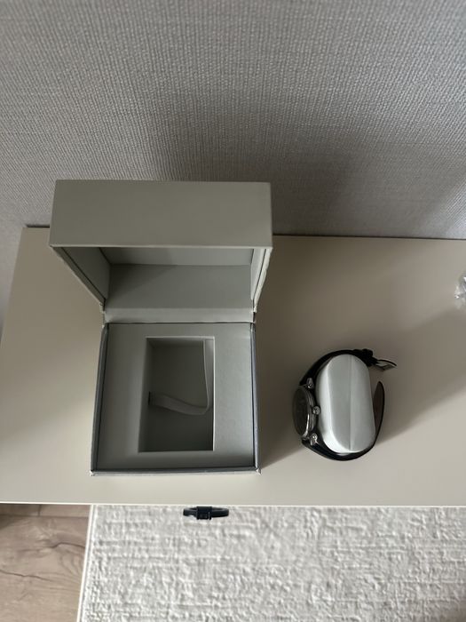 Продам б/у наручные часы марки Cerruti