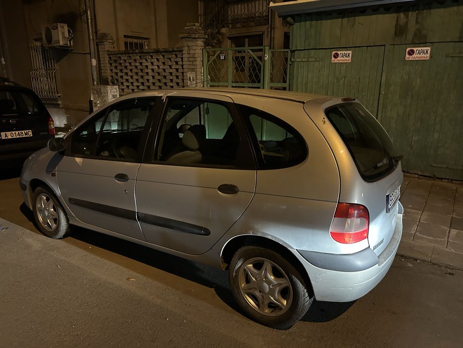 Подавам: рено меган/сценик на части или цяло