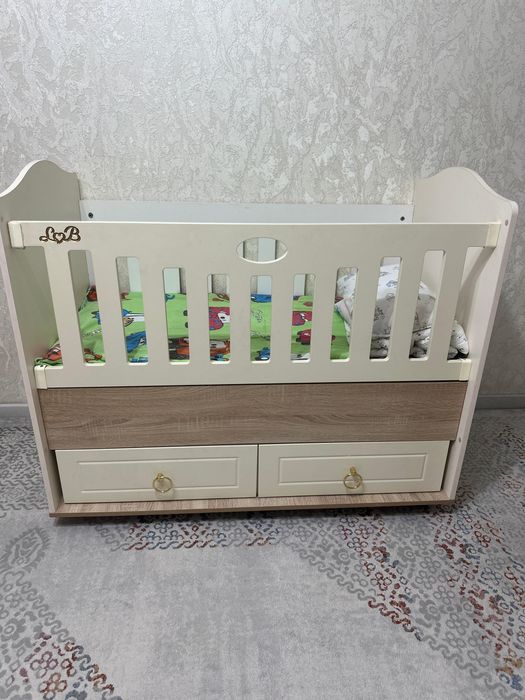 Продается манеж в хорошем состоянии