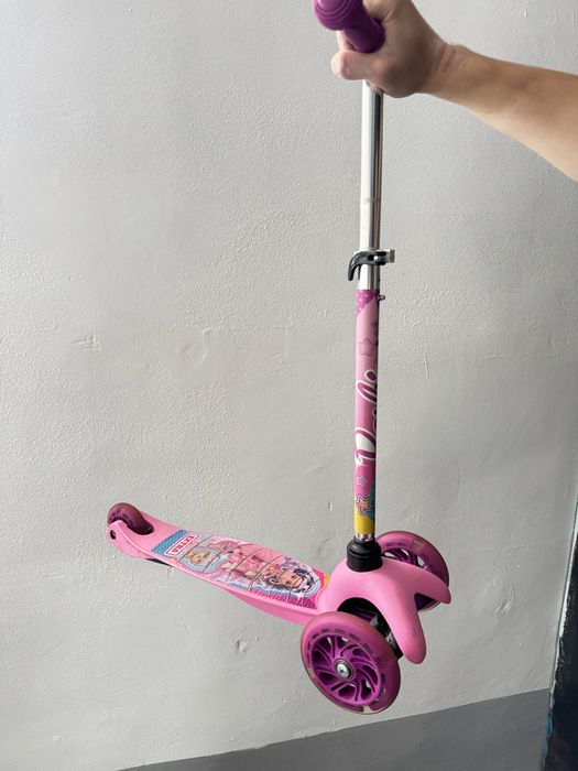 Самокат трехколесный