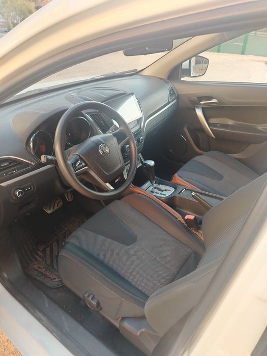 MG 5 2013 г. 1.5 автомат