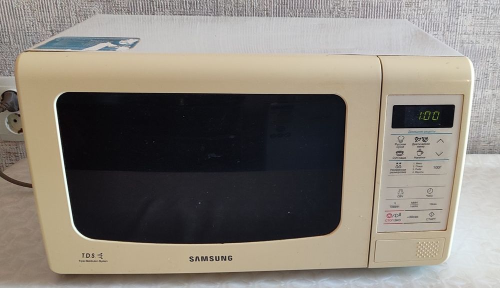 Продаю микроволновку рабочем состоянии