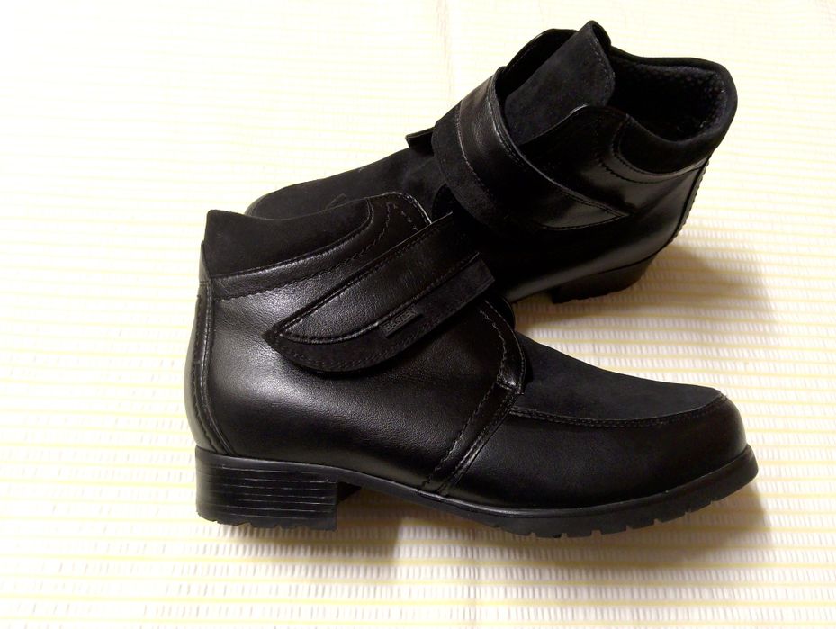 Ghete piele 38,  îmblănite