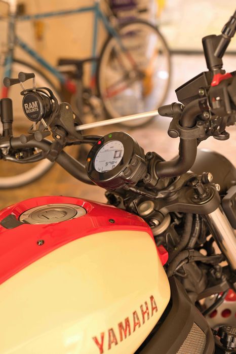 vand motocicleta yamaha xsr 700