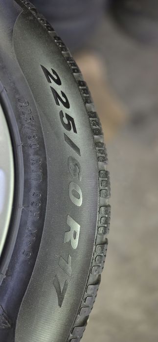 BMW Х1 и X3  джанти със зимни гуми 225/60/17. 7,5J×17. ET32. 5×120  цо72 + сензори