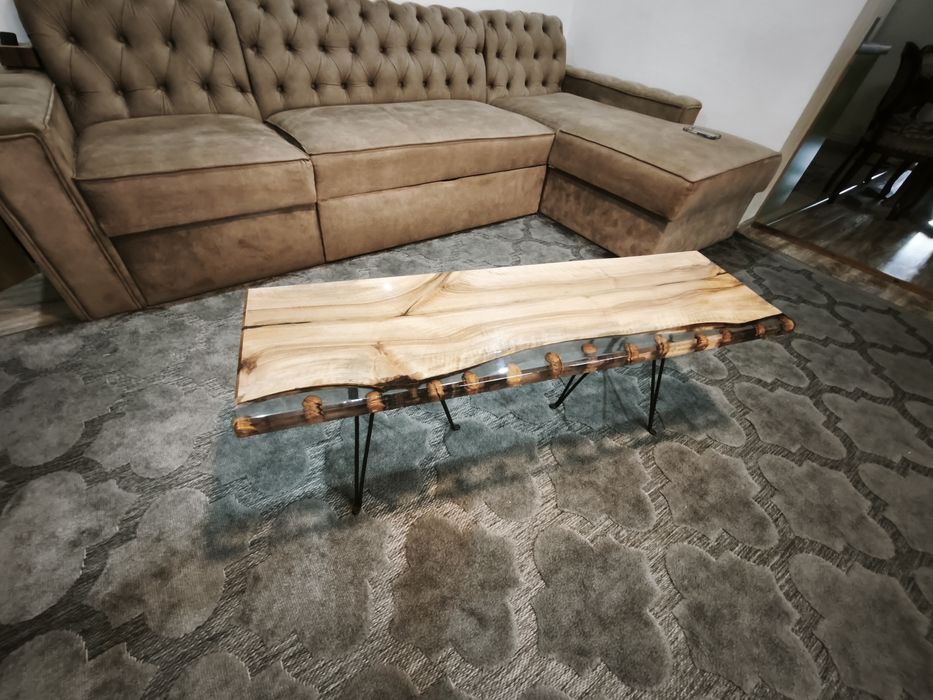 Măsuță sau poliță TV