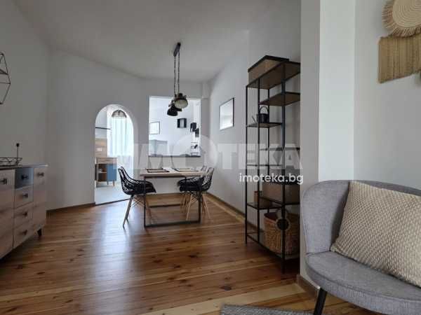 Дава се под наем Тристаен апартамент в София, Център - 110 кв.м за 698.19 € - Снимка #3