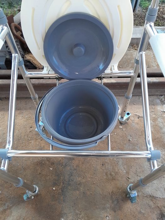 Продам стул туалет