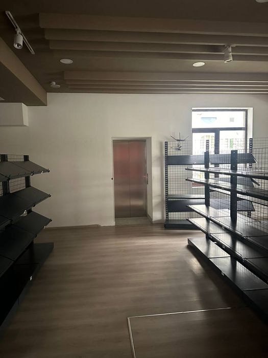 Srochno Arenda 1625 m2