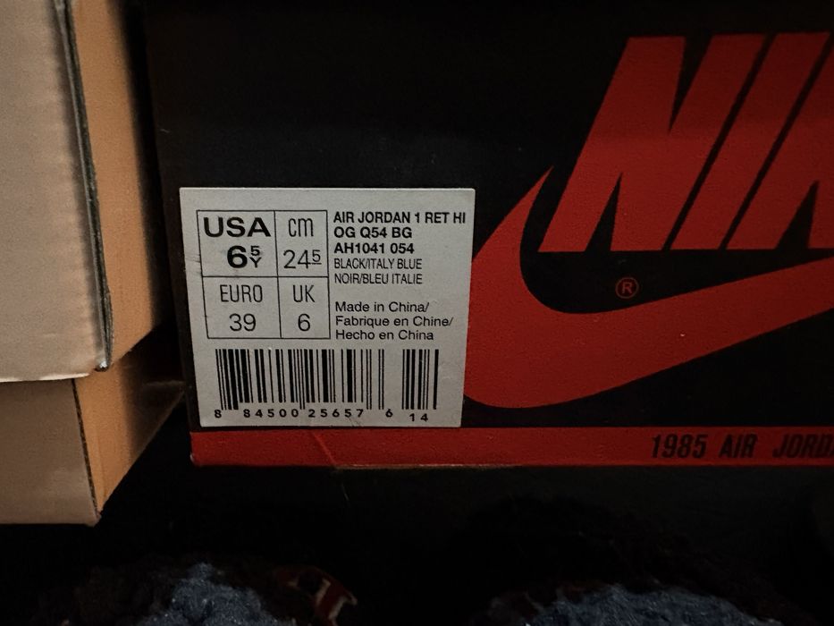 Air Jordan 1 Retro OG Q54