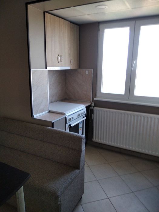 Дава се под наем Четиристаен апартамент в Плевен, 9-ти квартал - 100 кв.м за 459 € - Снимка #5