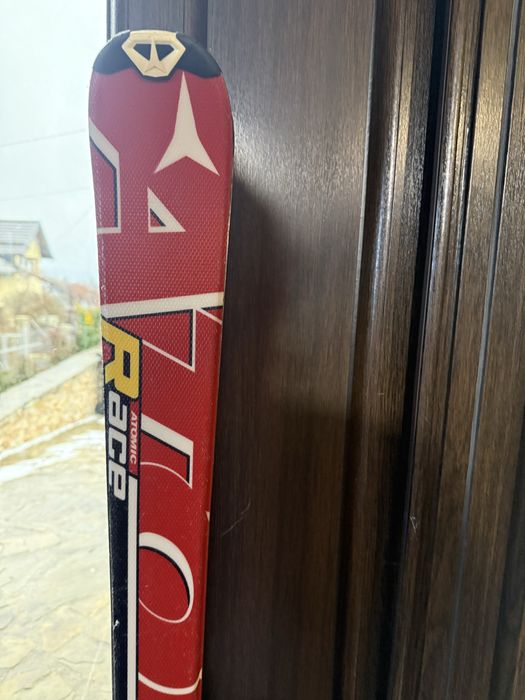 Schiuri Atomic Race, 140 cm