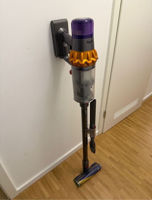 Vand dyson v15 in stare perfecta