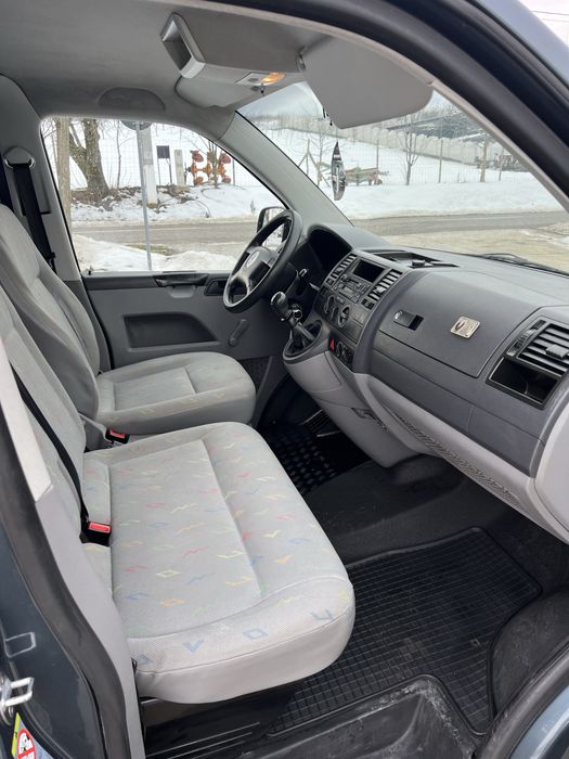 Volkswagen Transporter Lung 9 locuri 1.9 TDI 102cp
