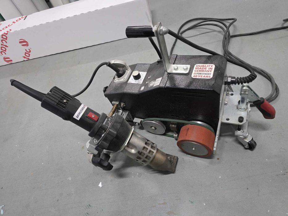 Robot de lipit bannere Forsthoff