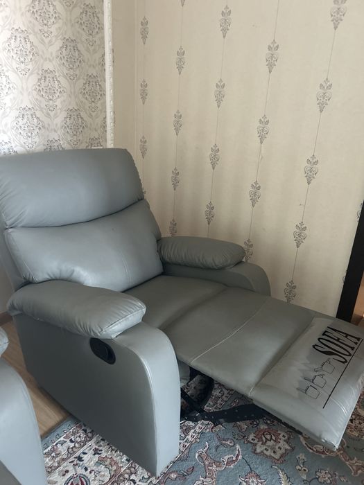 механический реклейнер кресло