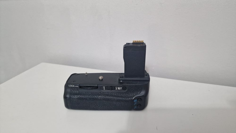 Grip Meike -  Canon 760d / 750 d cu telecomanda