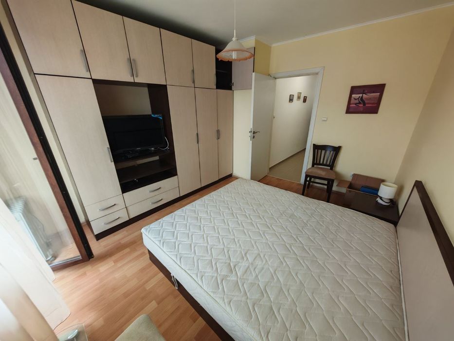 Продава се Двустаен апартамент в Бургас, Лазур - 77 кв.м за 1689 €/кв.м - Снимка #4