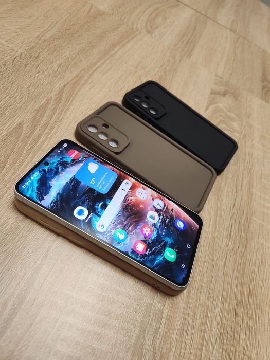Samsung Galaxy A56 5G 128GB (Awesome White) - Като нов + ПОДАРЪК калъфи!