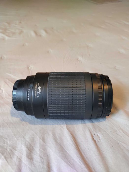 Обектив NIKON --NIKKOR 70/300mm