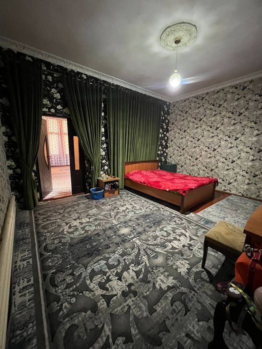 Уй сотилади.холати яхши,ремонтлари бор,нархни келишамиз!