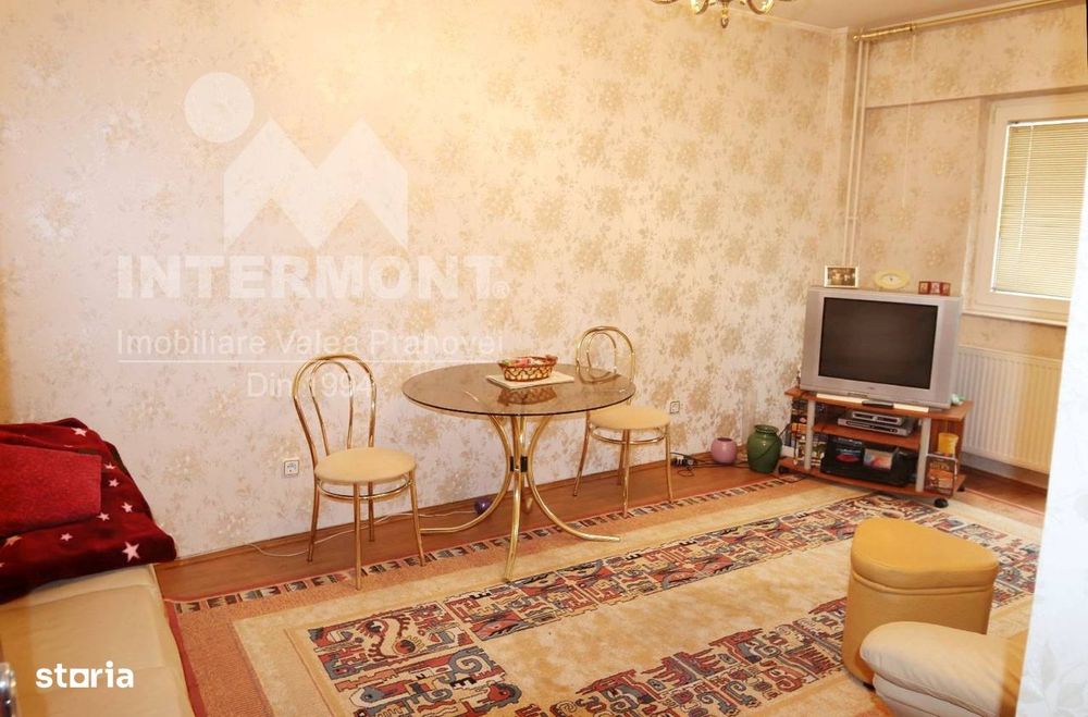 Apartament 3 camere - Etaj 1 - 2 băi - Centrală - Mobilat