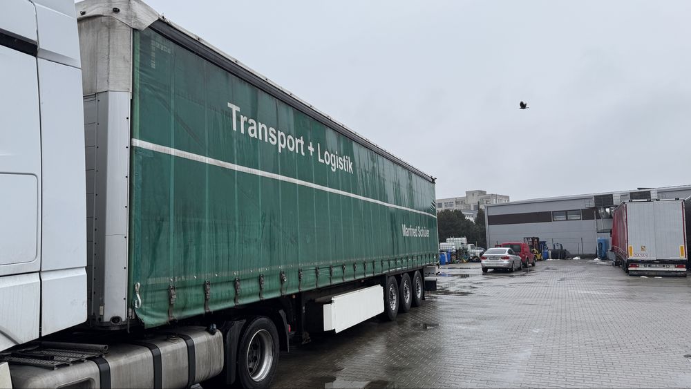 Se vinde Schmitz Cargobull an 2013