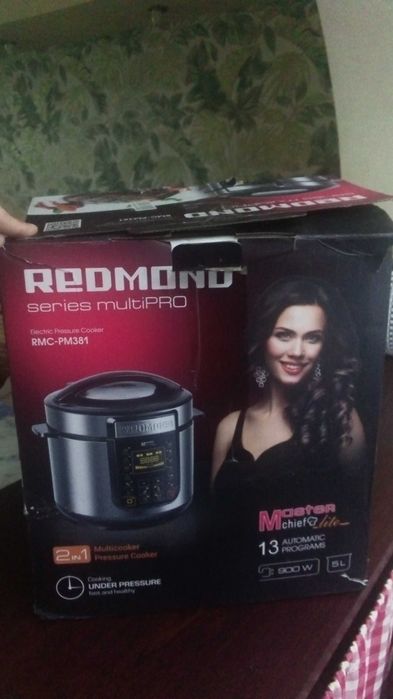 Продаётся мультиварка-скороварка в отличном состоянии