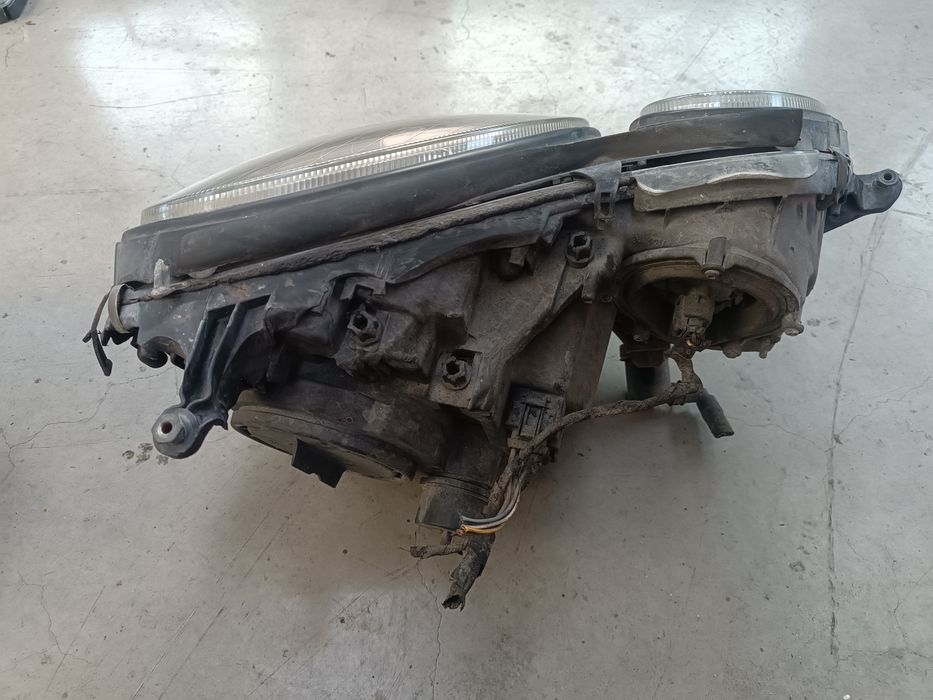 Far stânga dreapta xenon Mercedes w211