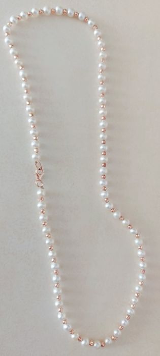 Нить жемчуга с золотом . 50 см